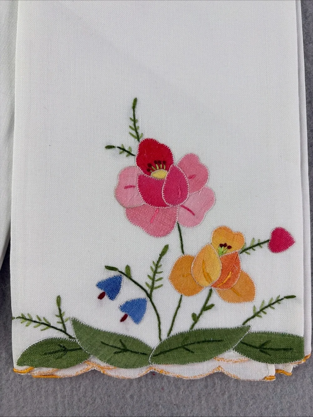 Vintage Applique Tea Towel Hand Towel Pink Yellow Blue Floral Set of 2 NEW